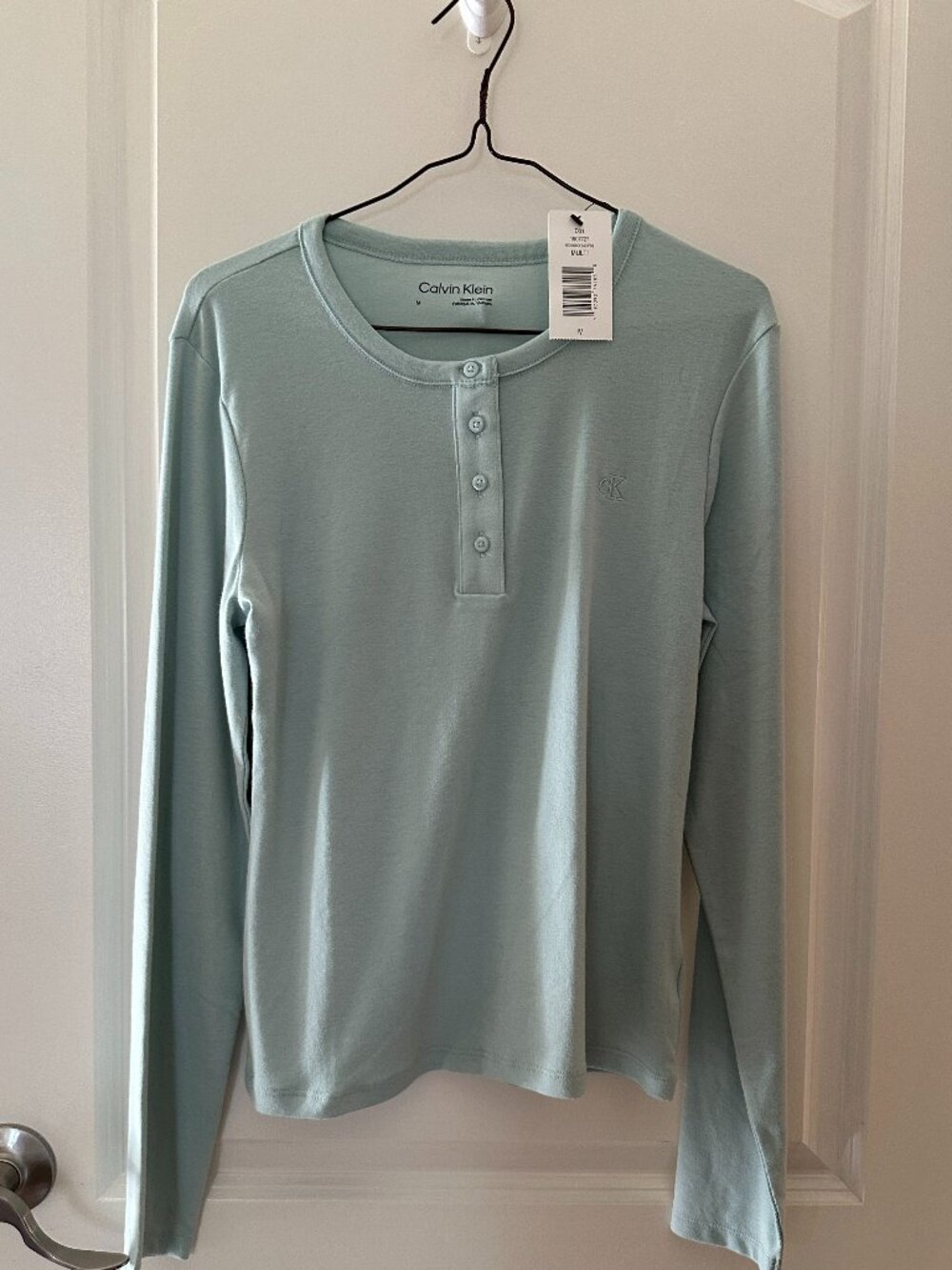 Calvin Klein Women's Long Sleeve Knit Henley Size M NWT